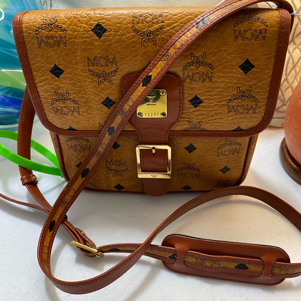 MCM CROSSBODY FLAP BAG Authentic
